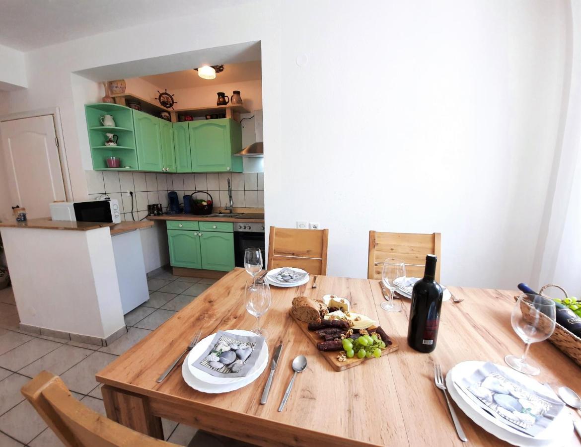 Apartments Pitve Єлса Екстер'єр фото