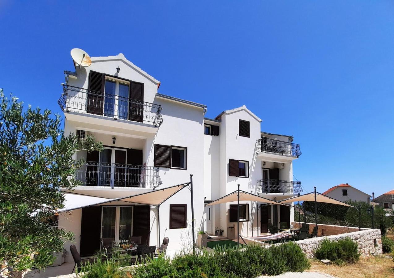 Apartments Pitve Єлса Екстер'єр фото